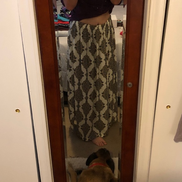 Long Skirt with Slit - Picture 3 of 6